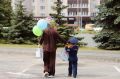 УМВД исполняет мечты. В Пскове сотрудники Госавтоинспекции вместе с членом Общественного совета при УМВД России по Псковской области Ириной Сидоровой поздравили с днём рождения пятилетнего Мишу — мальчик мечтает стать...