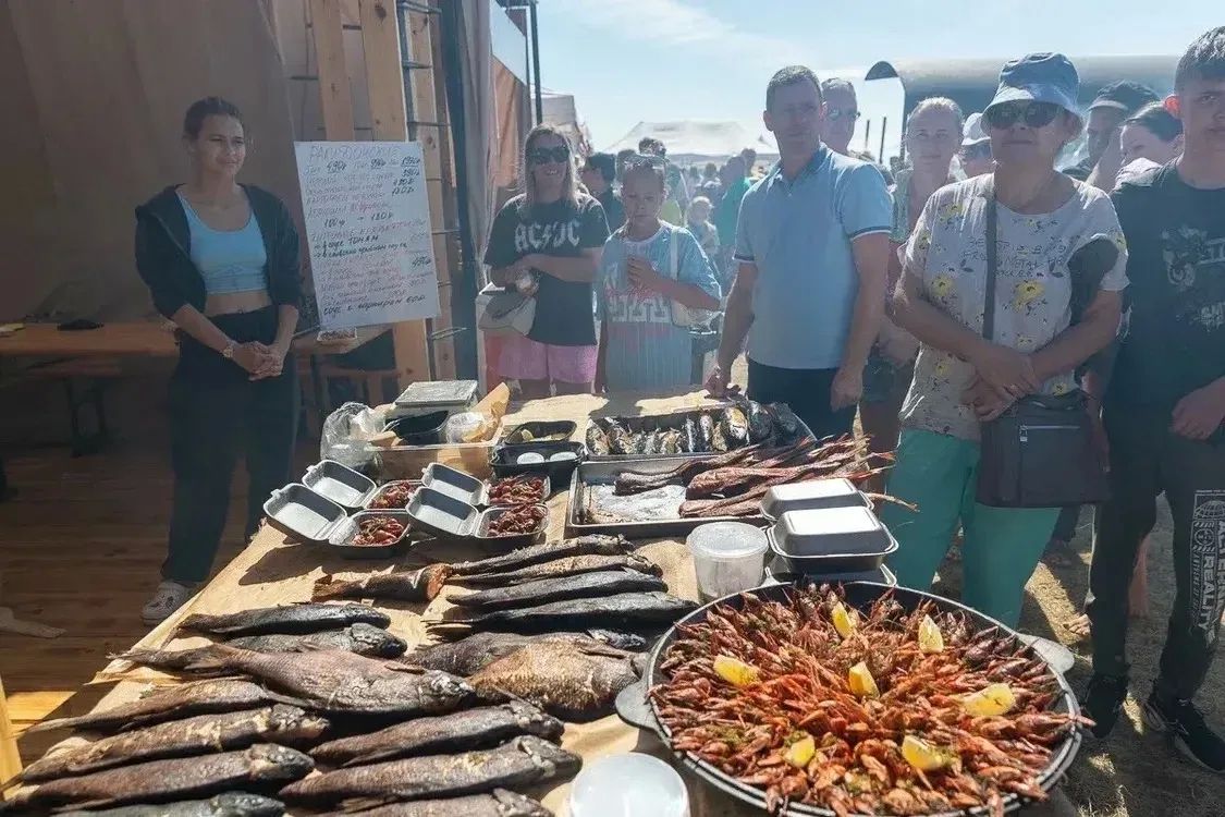 Михаил Ведерников: Сегодня в нашей стране отмечается День работника торговли Михаил Ведерников: Сегодня в нашей стране отмечается День работника торговли