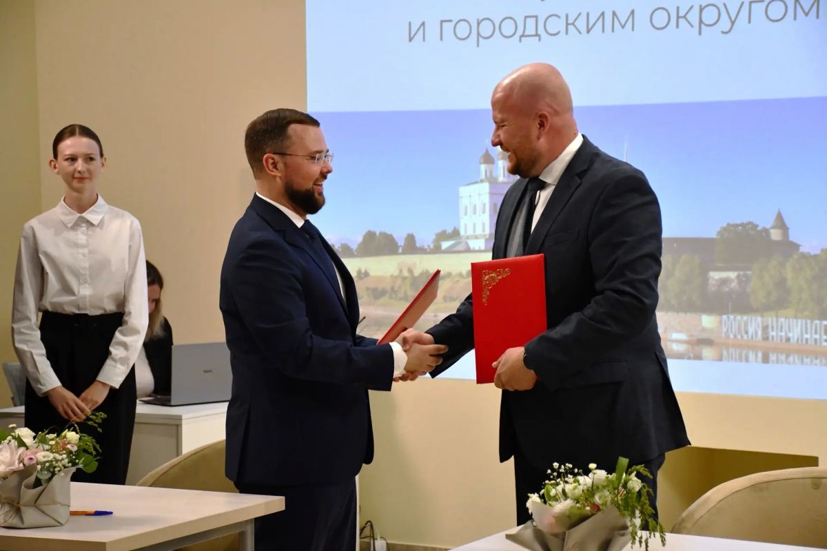 Елкин Борис: Подписаны соглашения о сотрудничестве с Мурманском, Новороссийском и Псковом-Мурманском-Смоленском Елкин Борис: Подписаны соглашения о сотрудничестве с Мурманском, Новороссийском и Псковом-Мурманском-Смоленском