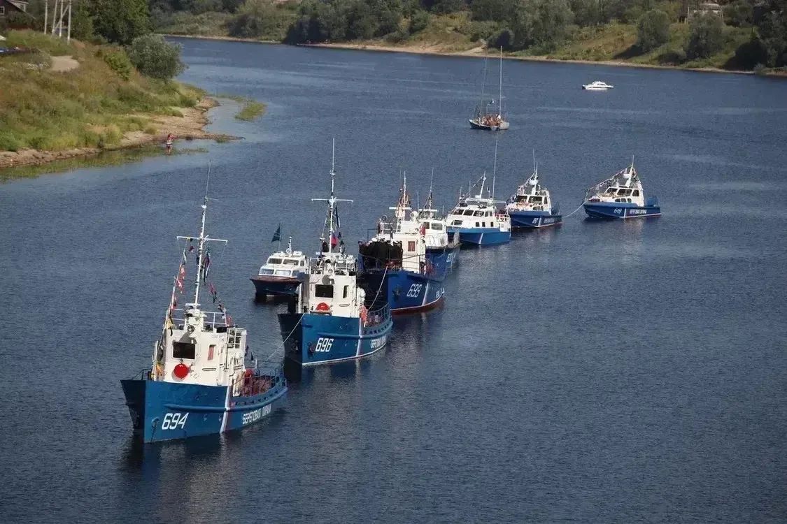 В последнее воскресенье июля в России отмечают День Военно-Морского Флота Российской Федерации В последнее воскресенье июля в России отмечают День Военно-Морского Флота Российской Федерации