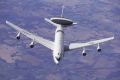 Самолет дальнего радиолокационного обнаружения Boeing E-3A Sentry вылетел с авиабазы НАТО под Шауляем и нарезает круги вдоль границы с Россией и Беларусью