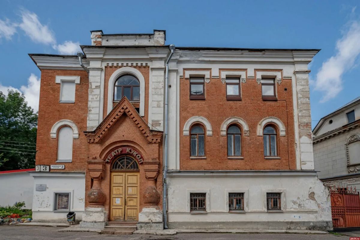 40 лет заброшек в самом центре Пскова: почему Ольгинская набережная превратилась в проклятое место? 40 лет заброшек в самом центре Пскова: почему Ольгинская набережная превратилась в проклятое место?
