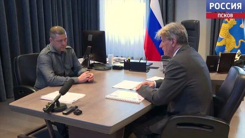 Ликвидацию пестицидов в Палкино и нефтешламов в Невеле обсудили на рабочей встрече Михаил Ведерников и Виктор Мусатов Ликвидацию пестицидов в Палкино и нефтешламов в Невеле обсудили на рабочей встрече Михаил Ведерников и Виктор Мусатов