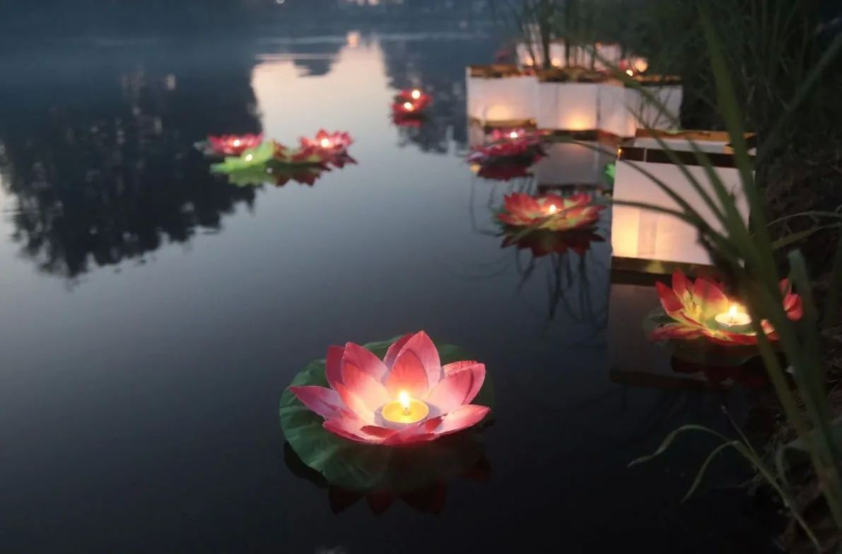 Фестиваль водных фонариков пройдёт в Пскове 7 и 8 августа Фестиваль водных фонариков пройдёт в Пскове 7 и 8 августа