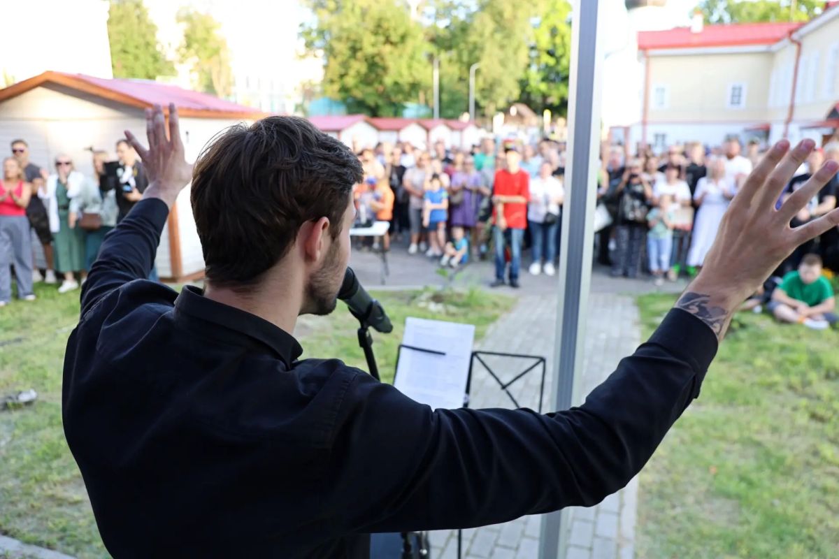 «Перемен требуют наши сердца…»: концерт памяти Виктора Цоя пройдет 16 августа «Перемен требуют наши сердца…»: концерт памяти Виктора Цоя пройдет 16 августа