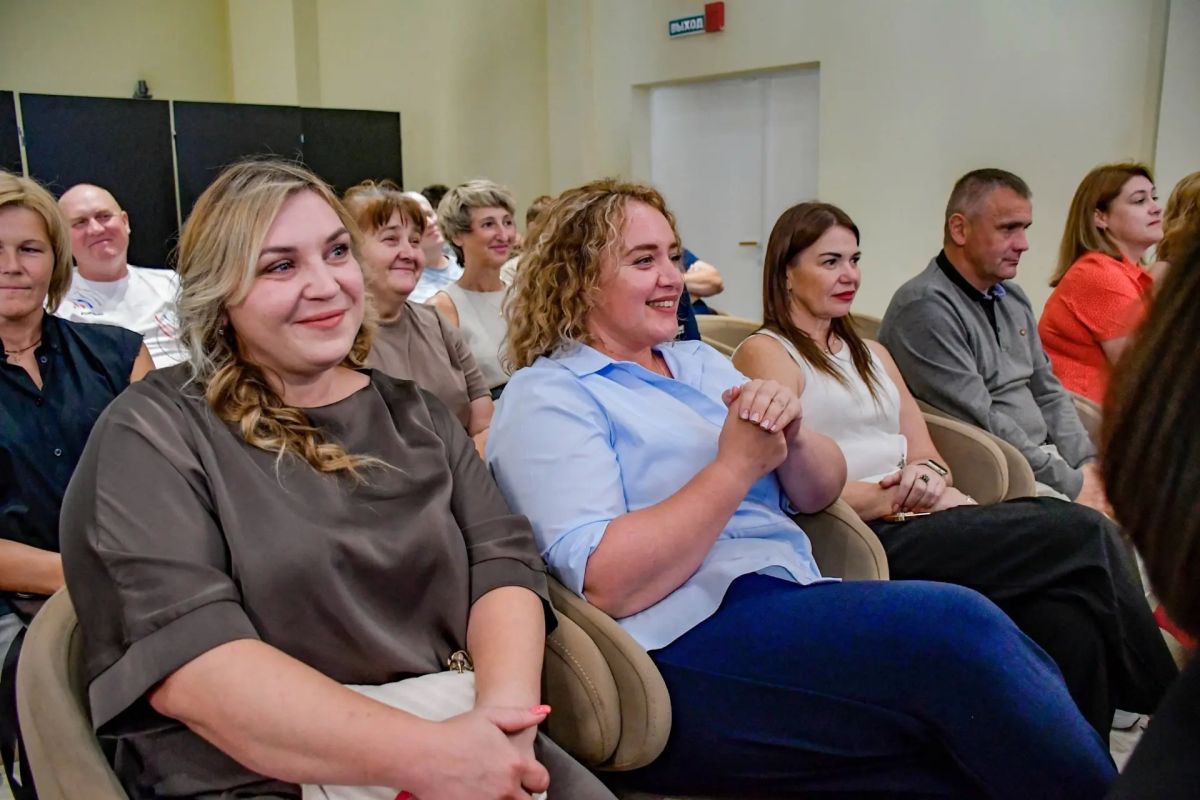 Состоялось торжественное награждение работников спортивной отрасли Пскова в преддверии Дня физкультурника Состоялось торжественное награждение работников спортивной отрасли Пскова в преддверии Дня физкультурника
