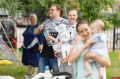 Дети, жизнь и семья: псковичи назвали главные подарки в своей жизни
