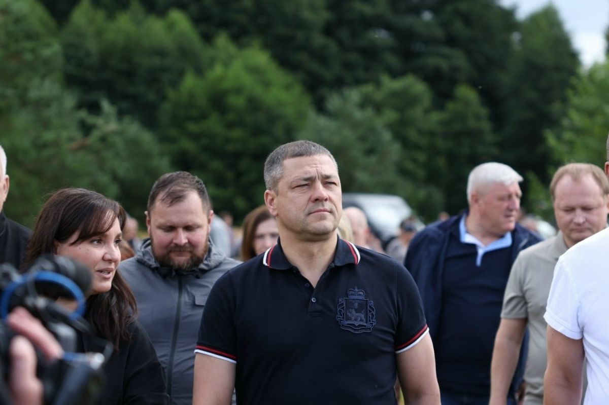 Губернатор Псковской области Михаил Ведерников в рамках рабочего визита в Гдовский район посетил историко-театральный фестиваль-лабораторию «Самолва 1242» и фестиваль «Дружина первых» сегодня, 8 августа, передаёт... Губернатор Псковской области Михаил Ведерников в рамках рабочего визита в Гдовский район посетил историко-театральный фестиваль-лабораторию «Самолва 1242» и фестиваль «Дружина первых» сегодня, 8 августа, передаёт...