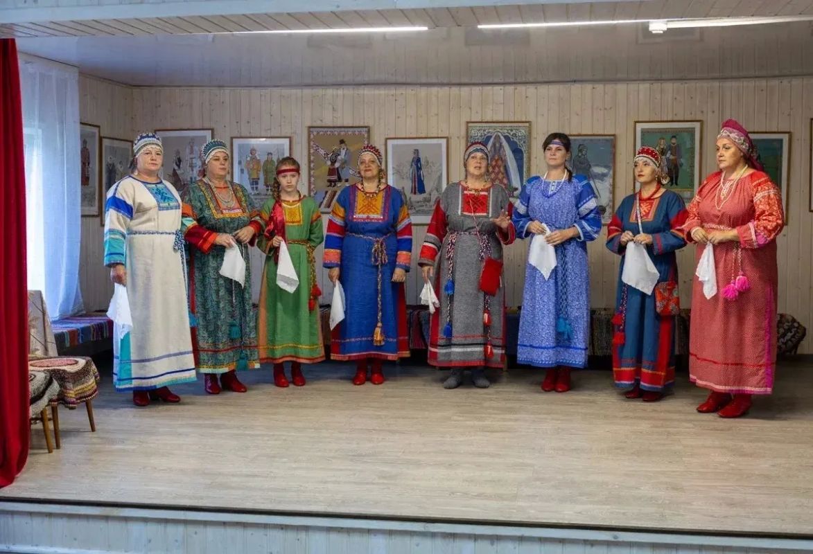 Дом культуры в поселке Самолва Гдовского района ждет обновление: по решению губернатора Михаила Ведерникова будут выделены средства на подготовку проектной документации на капитальный ремонт и реконструкцию этого объекта... Дом культуры в поселке Самолва Гдовского района ждет обновление: по решению губернатора Михаила Ведерникова будут выделены средства на подготовку проектной документации на капитальный ремонт и реконструкцию этого объекта...