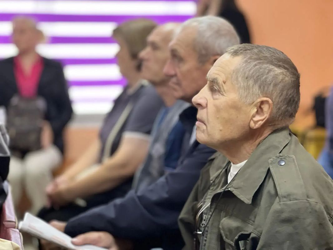 «Будем прорабатывать с Минцифры»: решается вопрос со связью в великолукском посёлке Тарасы «Будем прорабатывать с Минцифры»: решается вопрос со связью в великолукском посёлке Тарасы