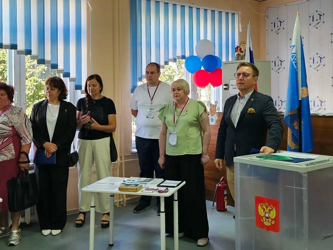 На практике: жителям Псковской области демонстрируют работу избирательных участков На практике: жителям Псковской области демонстрируют работу избирательных участков