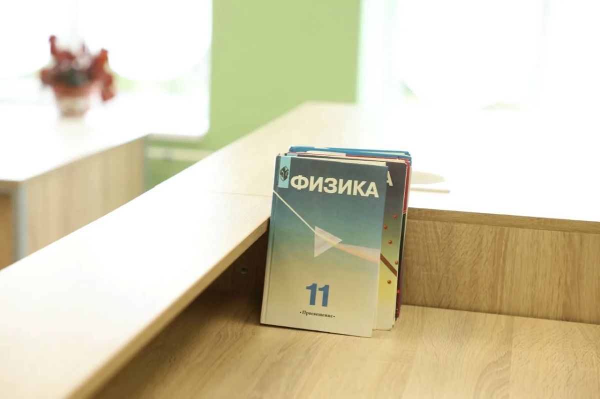 Плюсскую среднюю общеобразовательную школу на улице Валерии Гнаровской, 40 осмотрел губернатор Псковской области Михаил Ведерников в рамках рабочего визита в муниципалитет сегодня, 12 августа Плюсскую среднюю общеобразовательную школу на улице Валерии Гнаровской, 40 осмотрел губернатор Псковской области Михаил Ведерников в рамках рабочего визита в муниципалитет сегодня, 12 августа