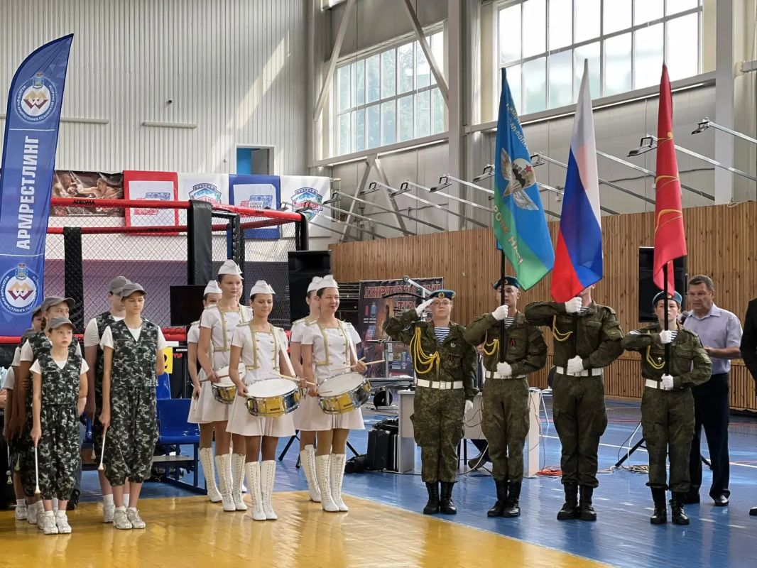Фестиваль «Сила Единства» в честь годовщины образования ВДВ проходит в Великих Луках Фестиваль «Сила Единства» в честь годовщины образования ВДВ проходит в Великих Луках