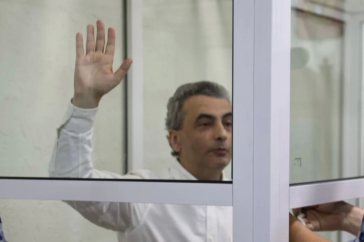 Из зала суда Из зала суда