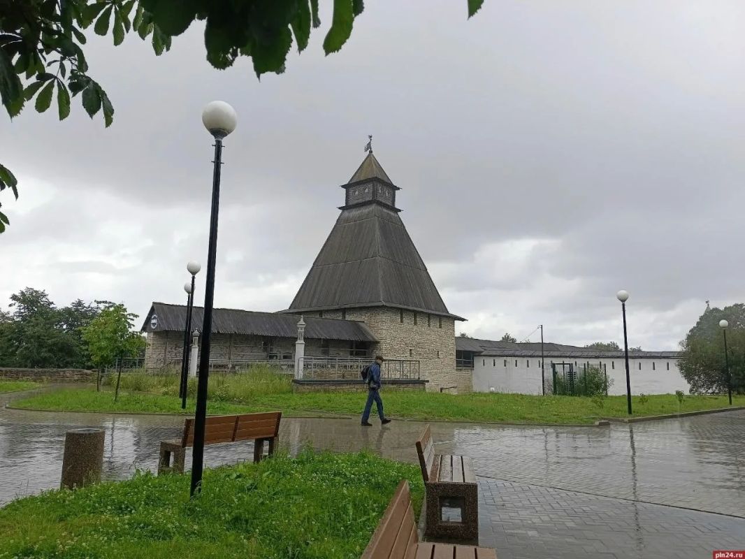 Синоптики предупреждают о сильных дождях в Псковском регионе 18 августа