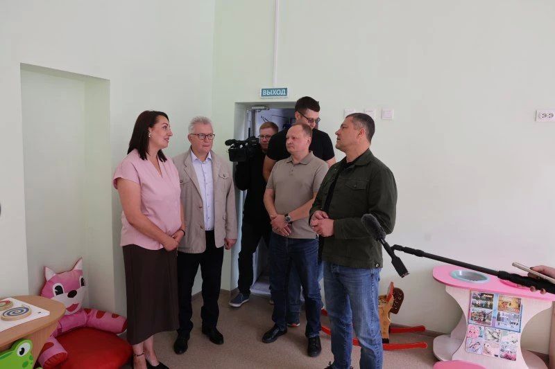 Губернатор проконтролировал готовность детского сада и Кадетской школы в Великих Луках к новому учебному году после ремонта Губернатор проконтролировал готовность детского сада и Кадетской школы в Великих Луках к новому учебному году после ремонта