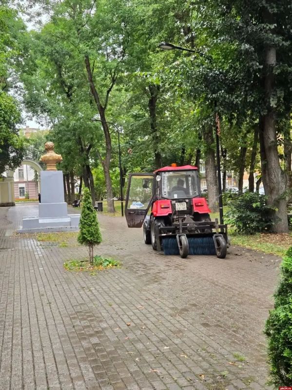 В преддверии Дня города в Великих Луках усилят работы по уборке и благоустройству В преддверии Дня города в Великих Луках усилят работы по уборке и благоустройству