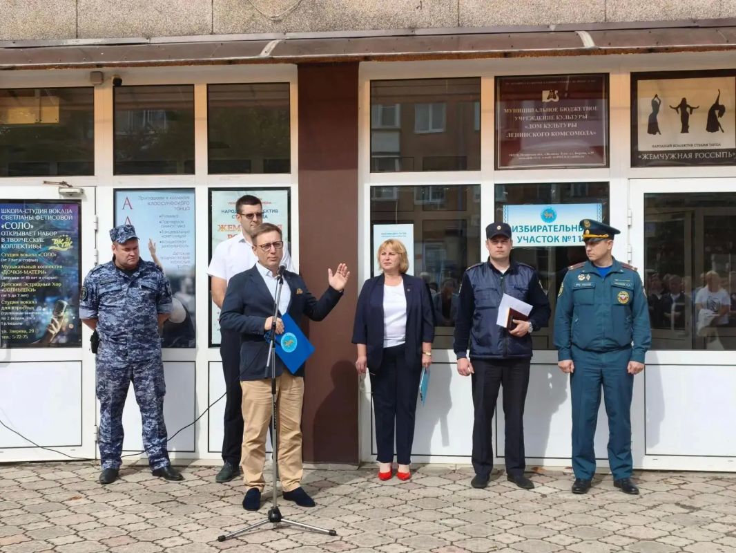 Модельный избирательный участок презентовали в Великих Луках