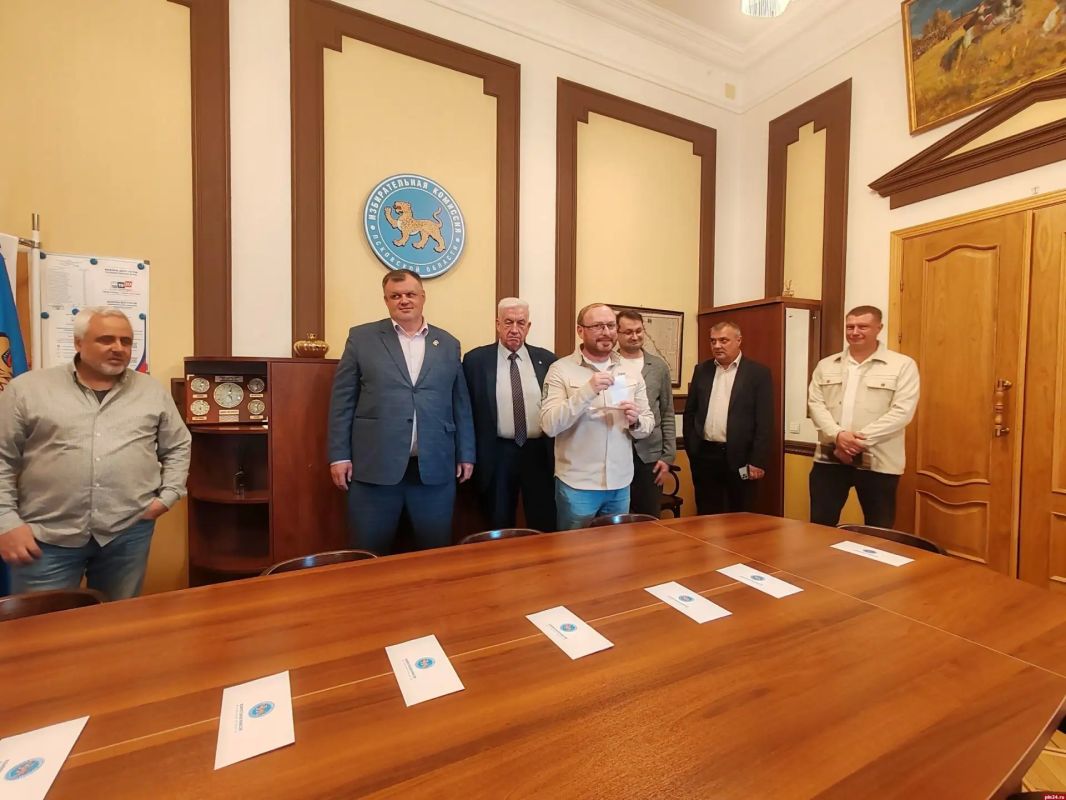 Определены номера партий в бюллетене на выборах в Заксобрание Псковской области Определены номера партий в бюллетене на выборах в Заксобрание Псковской области
