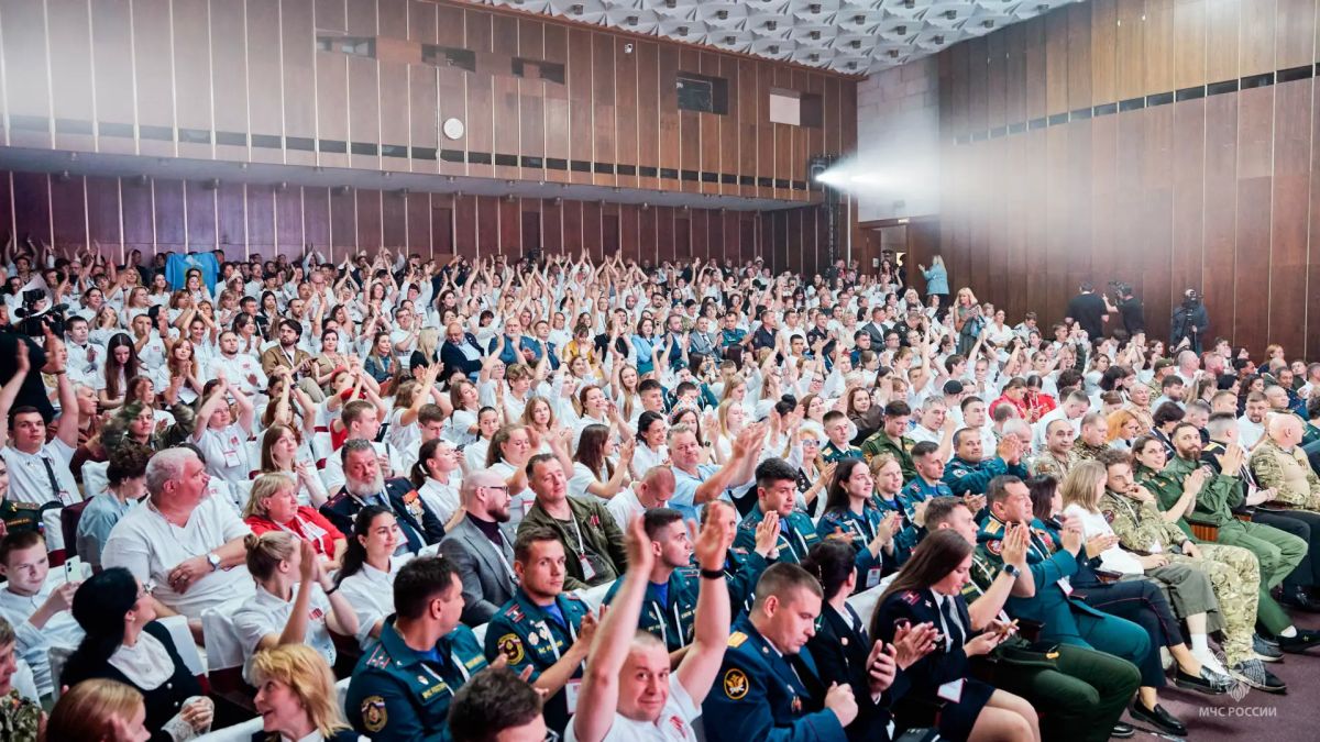 Сотрудник Главного управления МЧС России по Псковской области в числе лучших наставников страны Сотрудник Главного управления МЧС России по Псковской области в числе лучших наставников страны