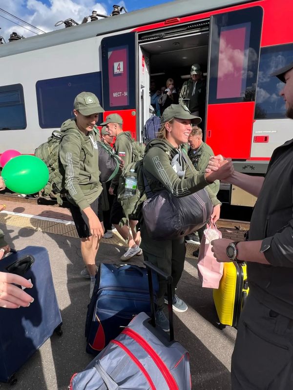 Курсанты из Псковской области вошли в десятку сильнейших на соревнованиях "Путь ВОИНА" Курсанты из Псковской области вошли в десятку сильнейших на соревнованиях "Путь ВОИНА"