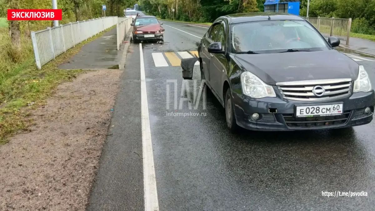 Opel и Nissan столкнулись на 660-м километре трассы А-122 в Великолукском районе Opel и Nissan столкнулись на 660-м километре трассы А-122 в Великолукском районе