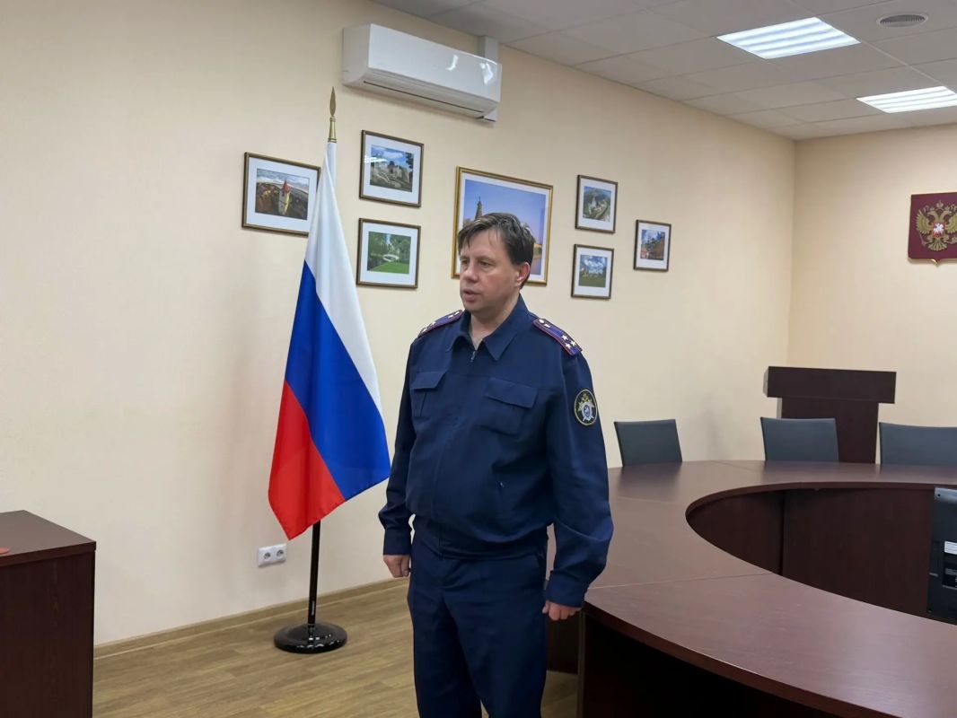 В следственном управлении СК России по Псковской области отметили День Государственного флага В следственном управлении СК России по Псковской области отметили День Государственного флага
