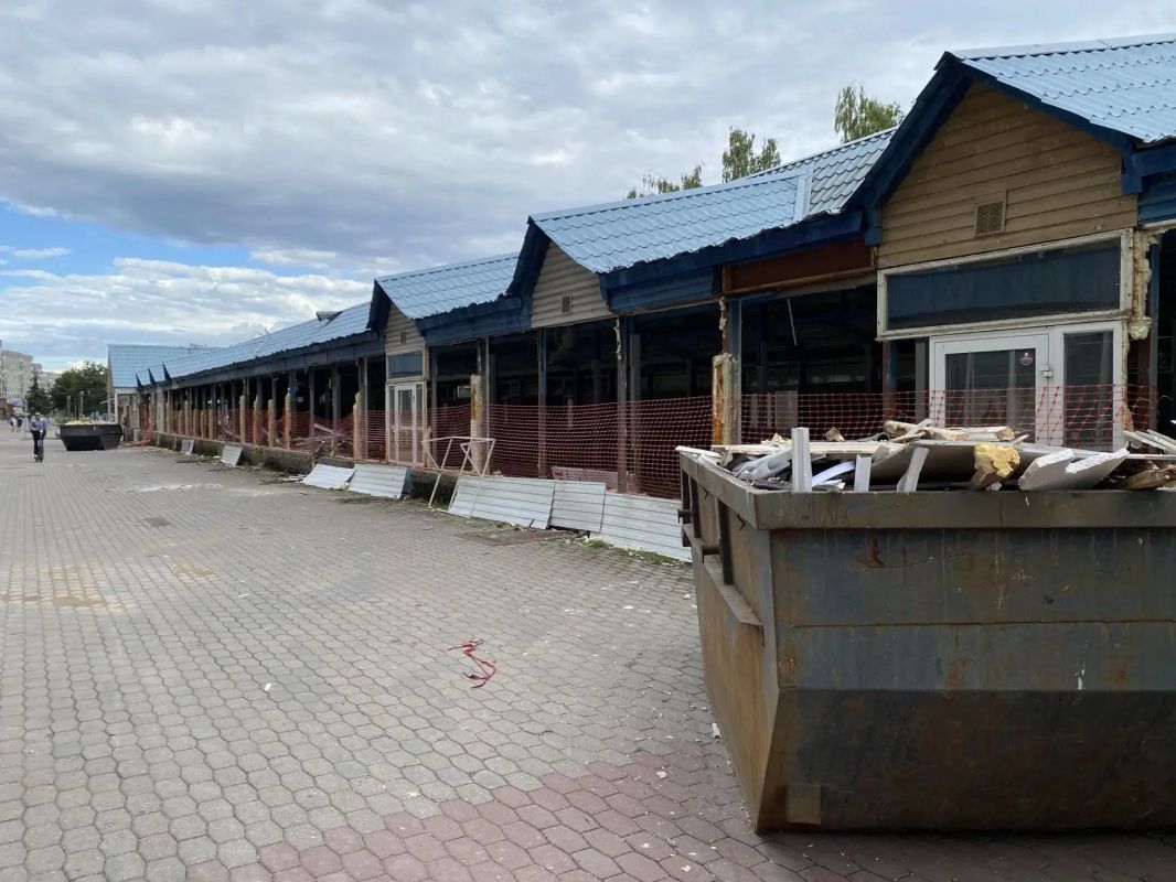 Демонтаж ТК «Магеллан» на Рижском проспекте Демонтаж ТК «Магеллан» на Рижском проспекте