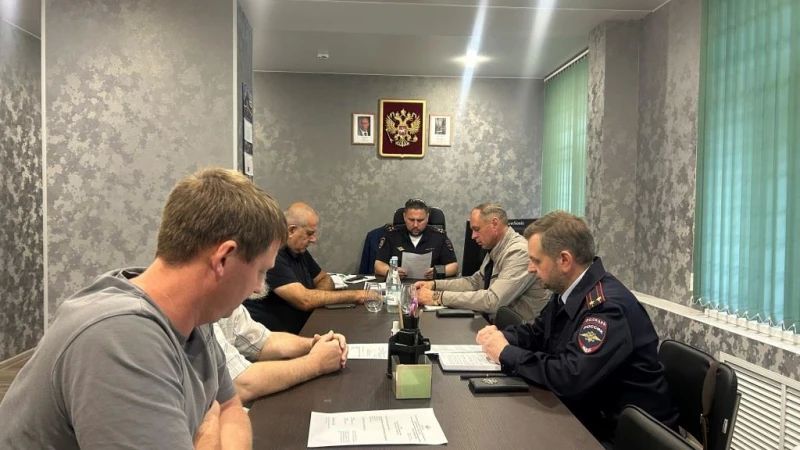 Говорили о загранпаспортах, госуслугах и правопорядке Говорили о загранпаспортах, госуслугах и правопорядке