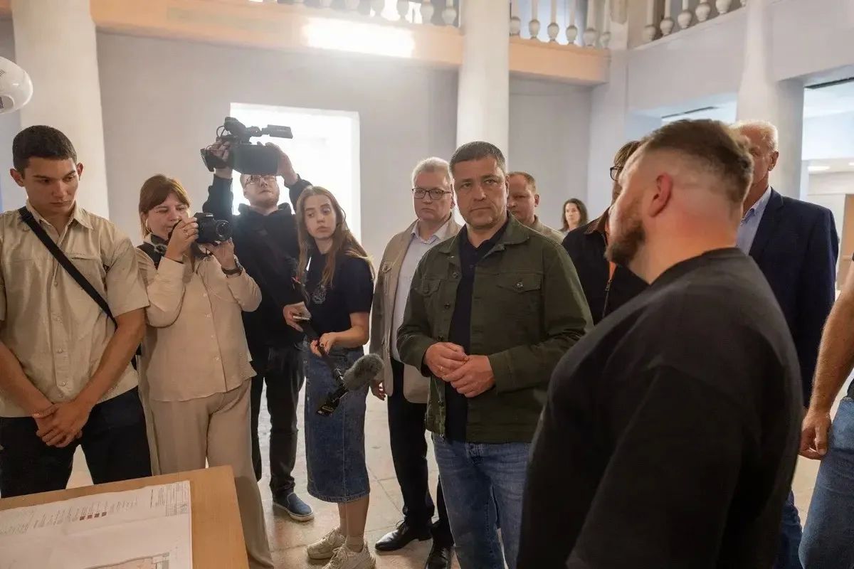 Михаил Ведерников: Великие Луки отмечают 860-ю годовщину со дня первого упоминания города в летописи Михаил Ведерников: Великие Луки отмечают 860-ю годовщину со дня первого упоминания города в летописи