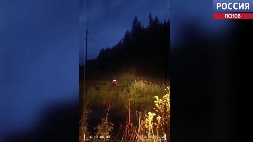 130 бригад устраняют последствия урагана в Псковской области 130 бригад устраняют последствия урагана в Псковской области