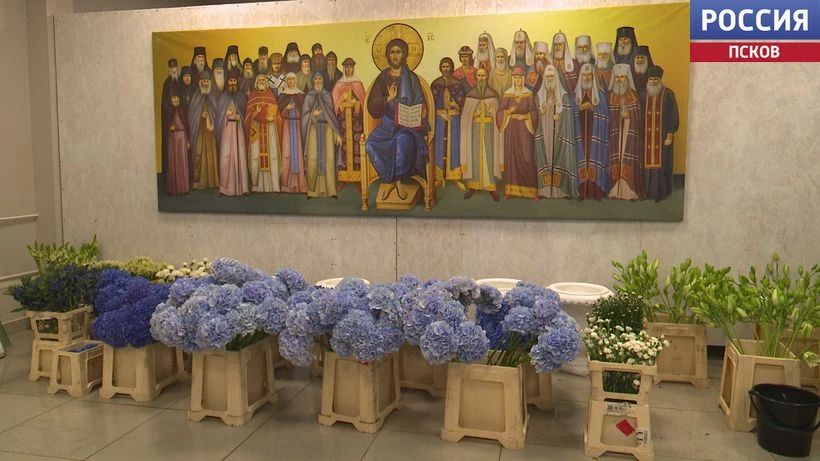 Псково-Печерский монастырь готовится к Успению Пресвятой Богородицы Псково-Печерский монастырь готовится к Успению Пресвятой Богородицы