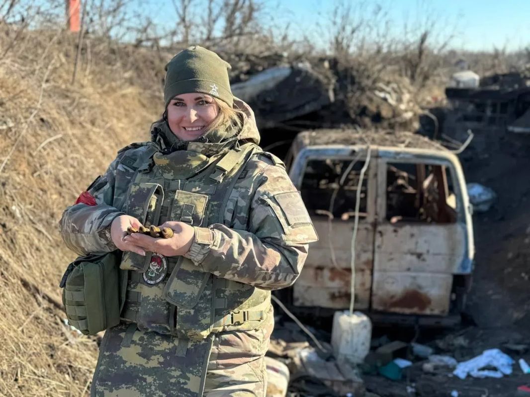 Уроженка Псковской области, военкор, ветеран СВО Александра Павлова стала членом Союза журналистов России Уроженка Псковской области, военкор, ветеран СВО Александра Павлова стала членом Союза журналистов России