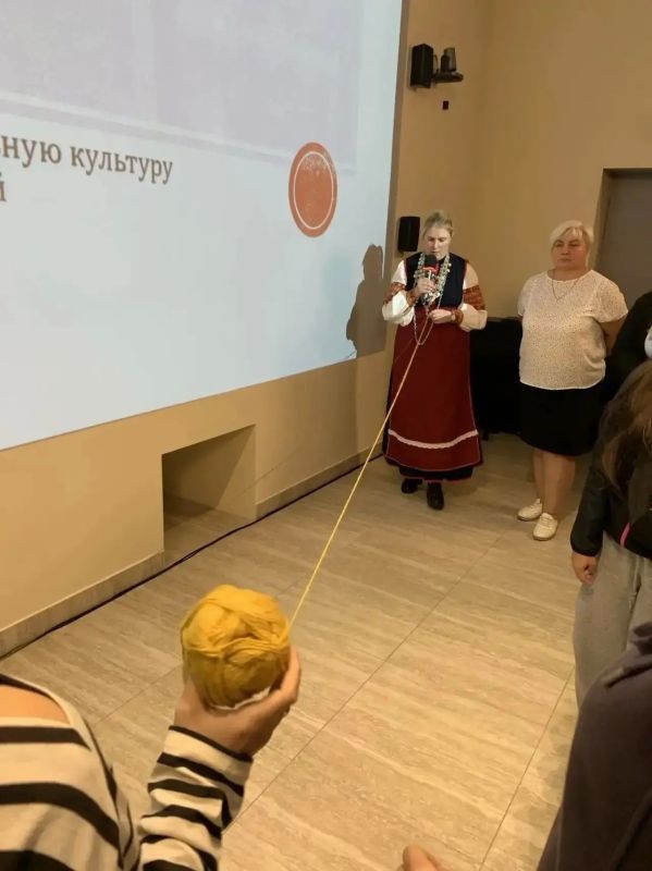 Сотрудники Управления Федерального казначейства по Псковской области приняли участие в интерактивной лекции «Что мы знаем о сето?» в рамках «Недели культуры сето», приуроченной к Году единства народов России. Сотрудники Управления Федерального казначейства по Псковской области приняли участие в интерактивной лекции «Что мы знаем о сето?» в рамках «Недели культуры сето», приуроченной к Году единства народов России.