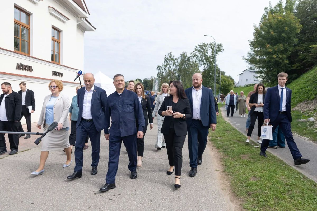 В Финском парке Пскова проходят Дни Витебской области В Финском парке Пскова проходят Дни Витебской области