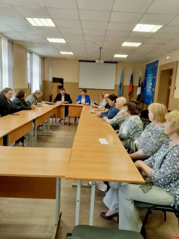 Главврач Порховской межрайонной больницы ответил на вопросы пациентов из Бежаниц Главврач Порховской межрайонной больницы ответил на вопросы пациентов из Бежаниц