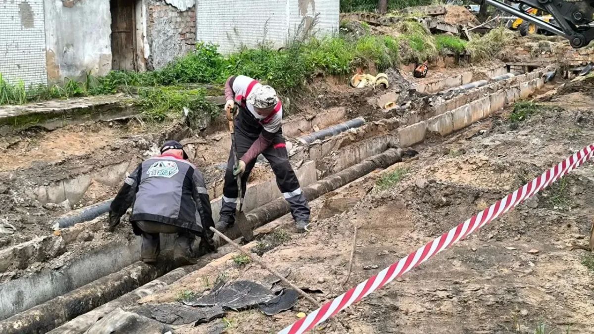 Глава Гдовского округа Вера Алексеева проверила ход ремонта теплотрассы в Смуравьёво и строительства школы Глава Гдовского округа Вера Алексеева проверила ход ремонта теплотрассы в Смуравьёво и строительства школы