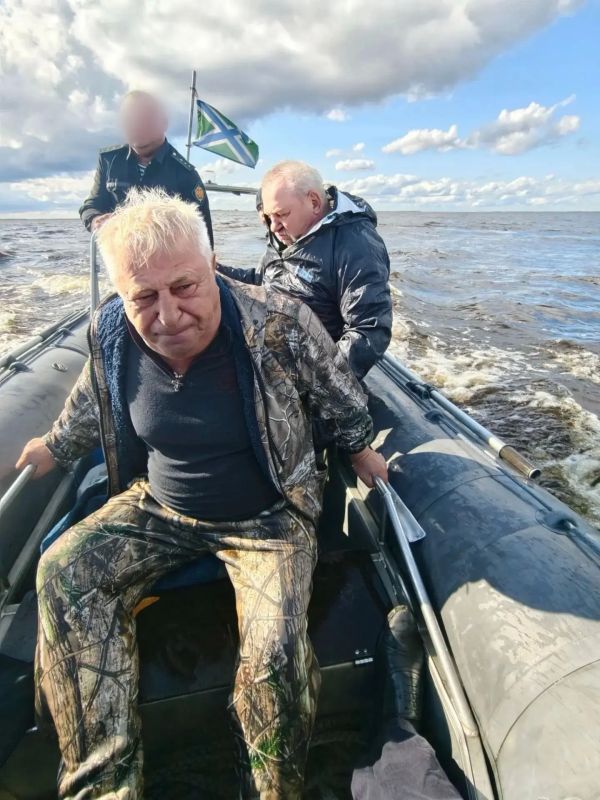 Происшествие на осенней воде Происшествие на осенней воде