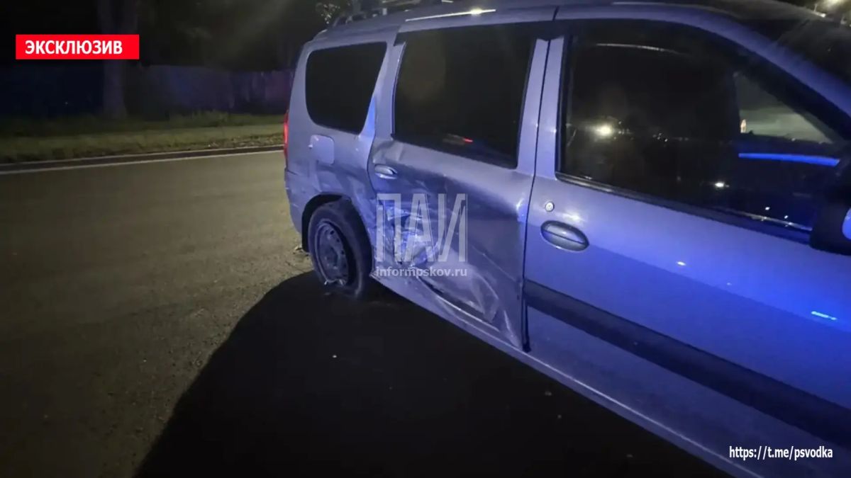 В Пскове, на улице Мирной 11, произошло столкновение автомобилей Lada Largus и ВАЗ-2114 В Пскове, на улице Мирной 11, произошло столкновение автомобилей Lada Largus и ВАЗ-2114