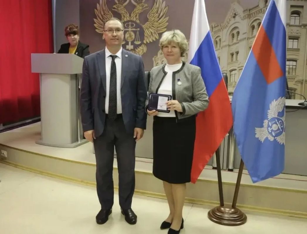 В Управлении Федерального казначейства по Псковской области состоялось торжественное мероприятие, посвященное Дню финансиста В Управлении Федерального казначейства по Псковской области состоялось торжественное мероприятие, посвященное Дню финансиста