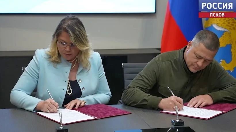 Соглашение о сотрудничестве между Правительством Псковской области и Управлением делами Президента Российской Федерации подписали глава региона Михаил Ведерников и заместитель Управления Ольга Лякина