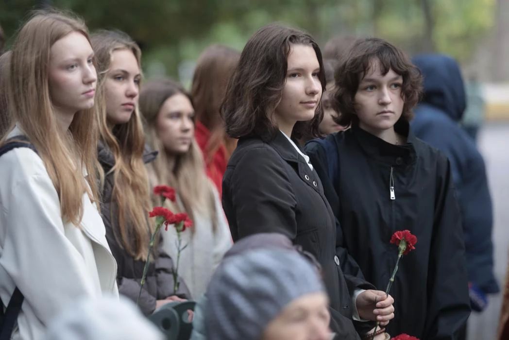 В Пскове почтили память жертв фашизма В Пскове почтили память жертв фашизма
