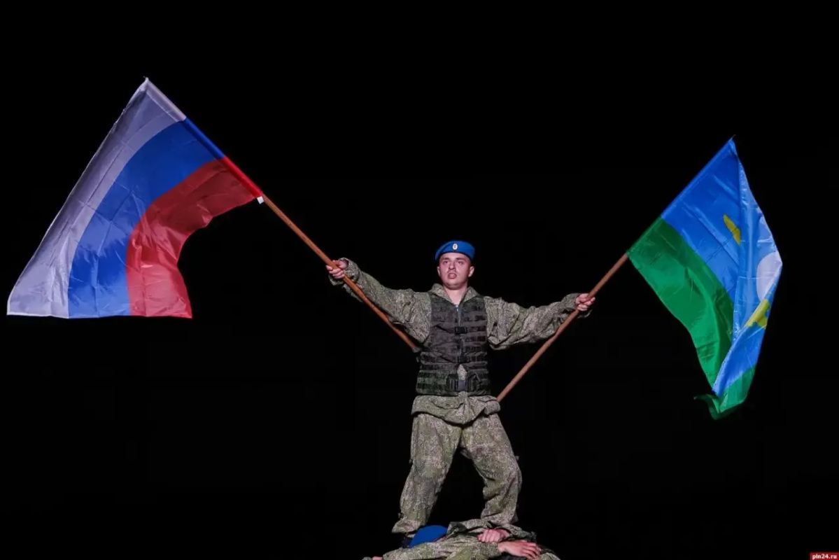 Как всегда ярко и мощно прошёл V Военно-музыкальный фестиваль духовых оркестров «Михайловский бастион» Как всегда ярко и мощно прошёл V Военно-музыкальный фестиваль духовых оркестров «Михайловский бастион»