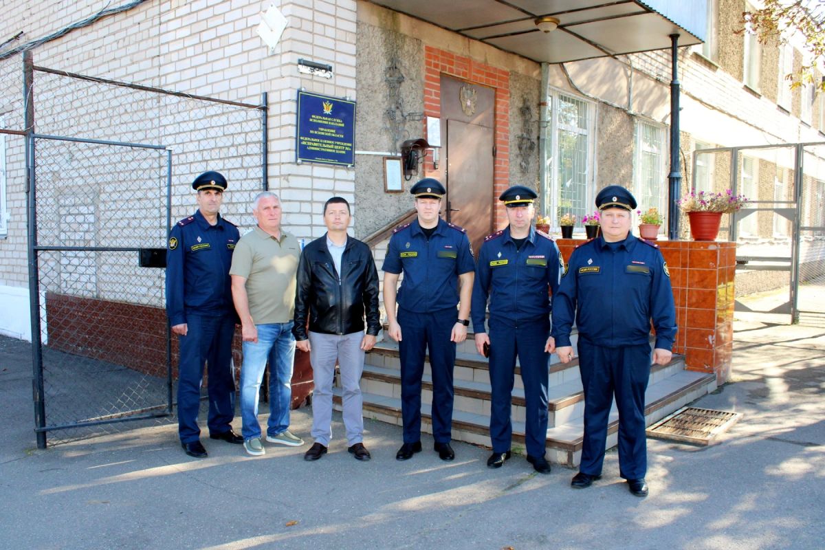 Члены ОНК Псковской области проверили готовность избирательных участков в исправительных центрах Члены ОНК Псковской области проверили готовность избирательных участков в исправительных центрах