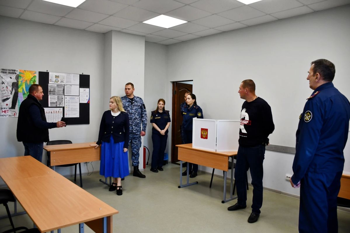 Члены ОНК Псковской области проверили готовность избирательных участков в исправительных центрах