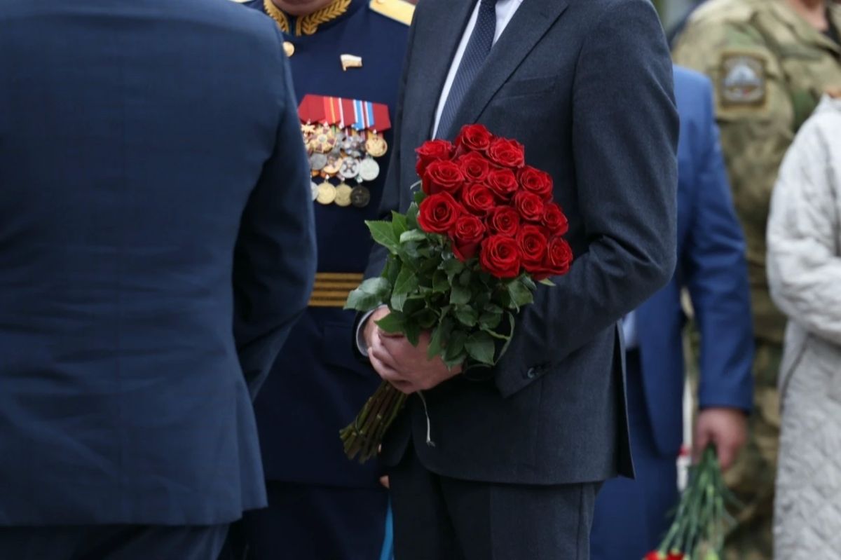У нового мемориального комплекса защитникам Отечества на кладбище «Белый Мох» состоялось торжественно-памятное мероприятие У нового мемориального комплекса защитникам Отечества на кладбище «Белый Мох» состоялось торжественно-памятное мероприятие