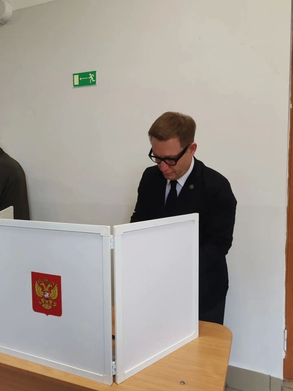 Председатель избирательной комиссии региона Игорь Сопов проголосовал на выборах в Псковской области Председатель избирательной комиссии региона Игорь Сопов проголосовал на выборах в Псковской области