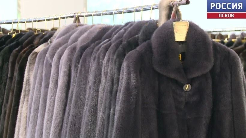 В ЦУМе Пскова открылась выставка-продажа шуб и дубленок из Пятигорска