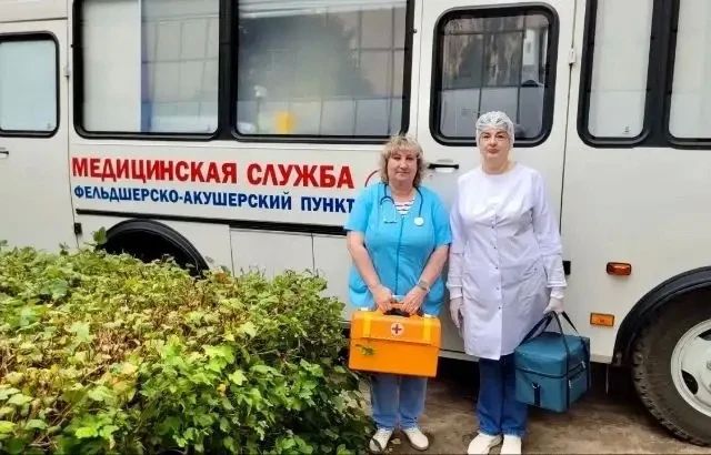 Михаил Ведерников: Благодаря выездным медицинским бригадам, которые работали рядом с избирательными участками в дни голосования, 1577 человек защитили себя от гриппа, а ещё 229 – прошли диспансеризацию и профилактические... Михаил Ведерников: Благодаря выездным медицинским бригадам, которые работали рядом с избирательными участками в дни голосования, 1577 человек защитили себя от гриппа, а ещё 229 – прошли диспансеризацию и профилактические...