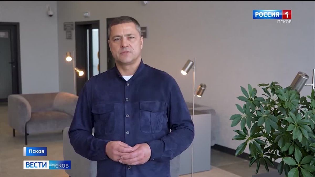 Арт-объект, дары лесов и рекорд псковского пилота: главные темы недели в соцсетях